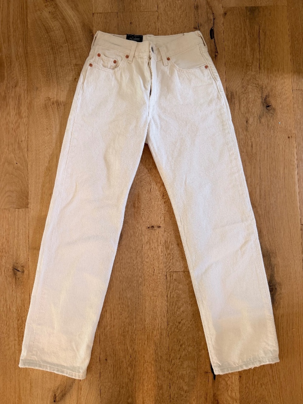 Levis Mid Rise Straight Leg Jeans